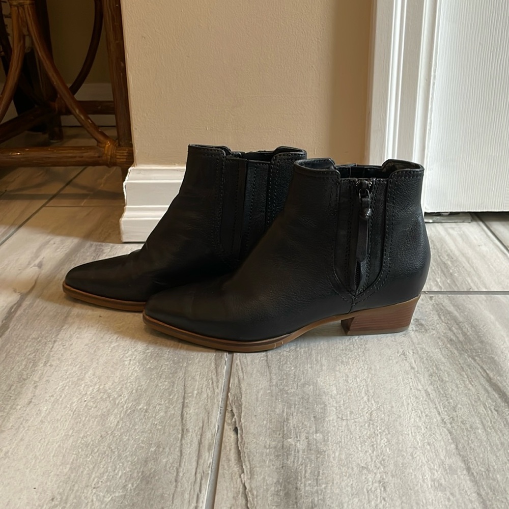 Cole Haan bootie size 6 1/2 black leather